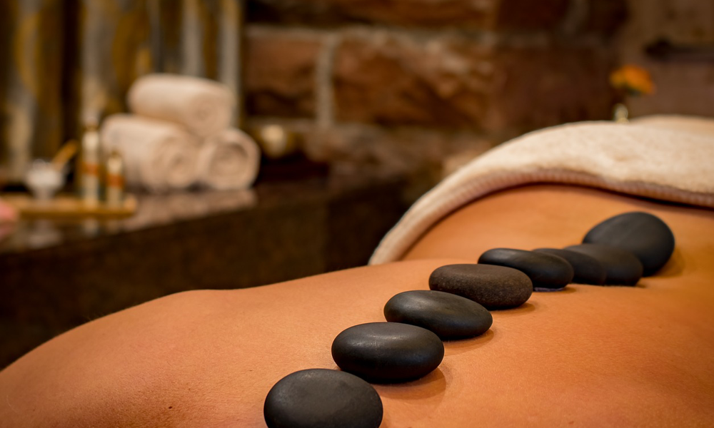 Hot stone massage services in Abu Dhabi 